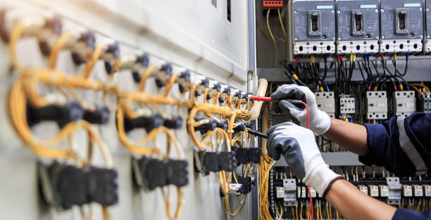 Professional Electrician technician working in Blauvelt, NY
